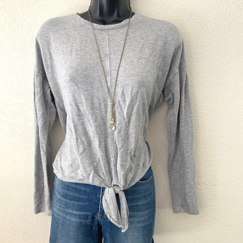 BOBEAU Top Women's size M Grey Knot Front Long Sleeve Heathered Soft Minimalist